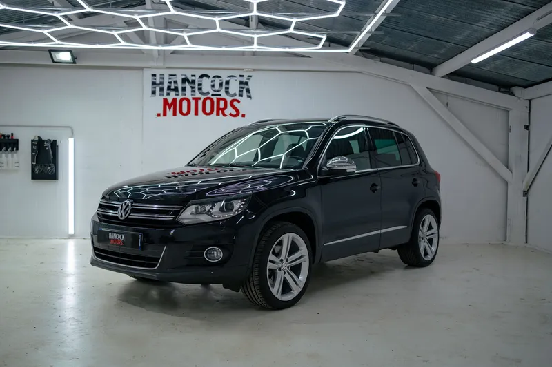 Volkswagen Tiguan Noir — livré par Hancock Motors